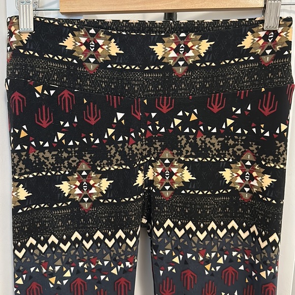 NWOT LulaRoe Aztec Print Leggings - Picture 2 of 3